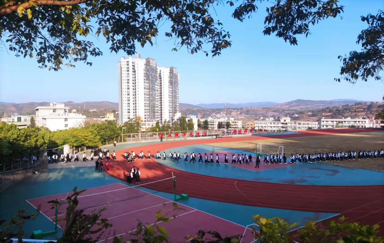 喜讯！365bet娱乐网_bet3365也可以_365彩票网最专业数据平台第一中学顺利晋升为云南省一级三等高完中